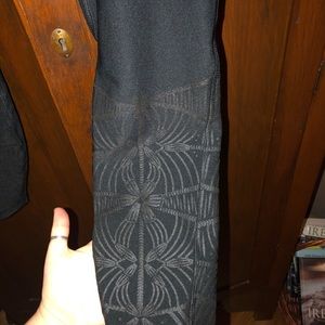 Patterned black legging